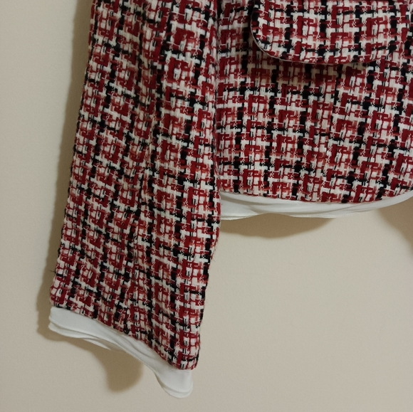 Blazer - Picture 6 of 8